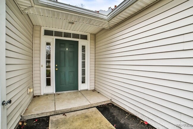 Building Photo - 480 Whitehaven Rd