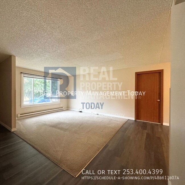 Building Photo - 6115 Glen Mary Ln SE