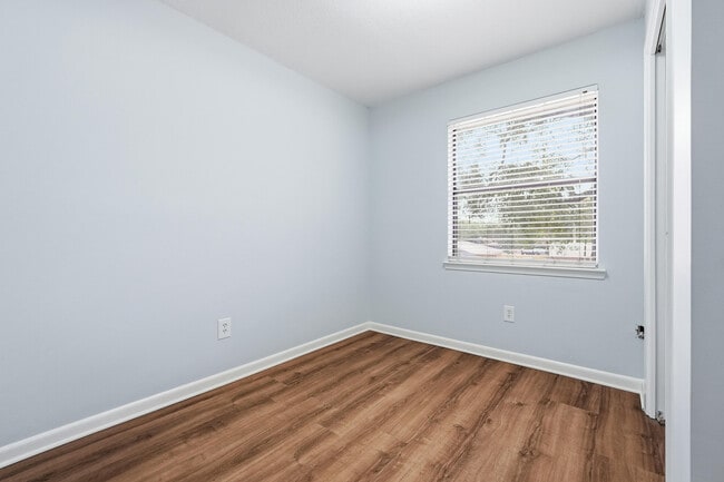 Building Photo - 120 Dyer St