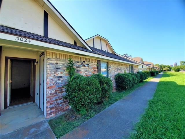Primary Photo - 3024 N Bell Ave