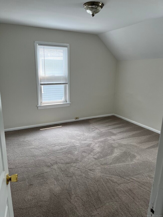 Building Photo - 7 Southard Ct