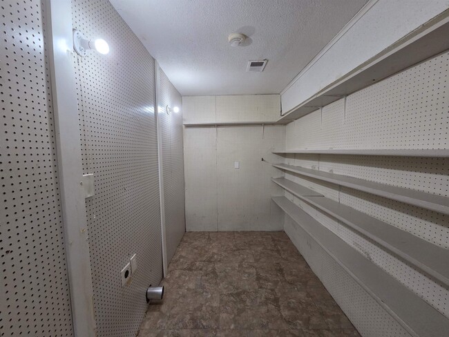 Building Photo - 3669 Trudy Cove