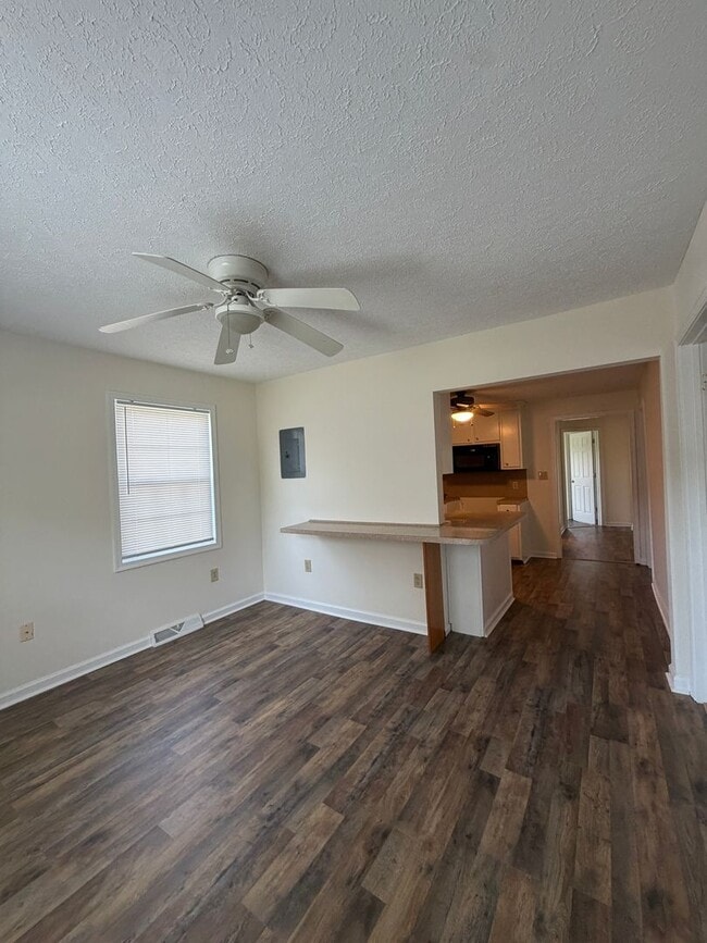 Building Photo - 3009 Joy Cir