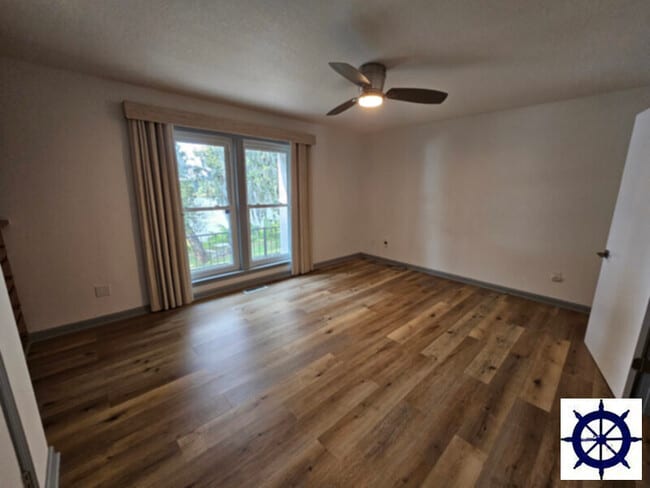 Building Photo - 4717 N Lakewood Dr