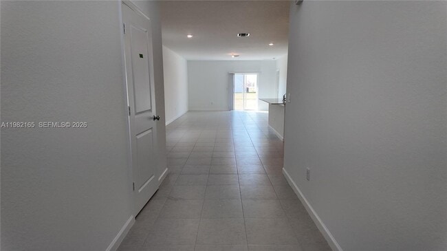 Building Photo - 10722 NW Moon Rise Ln