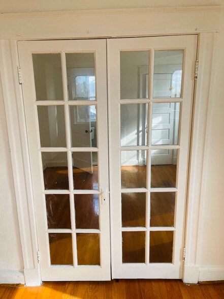 Building Photo - 3712 Parkside Dr