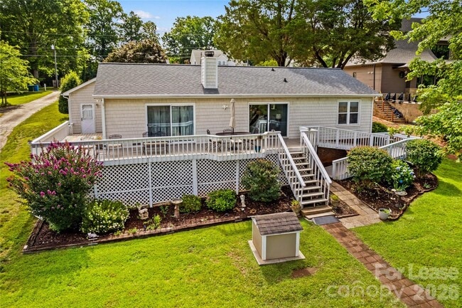 Building Photo - 147 Bain Ln