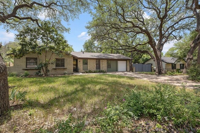 Building Photo - 403 Flournoy Dr
