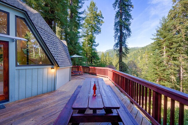 Building Photo - 18 Huckleberry Heights