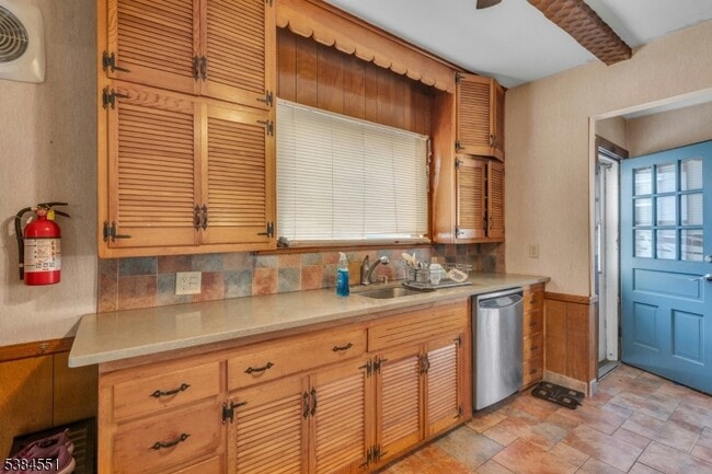 Building Photo - 256 Hamilton Ave