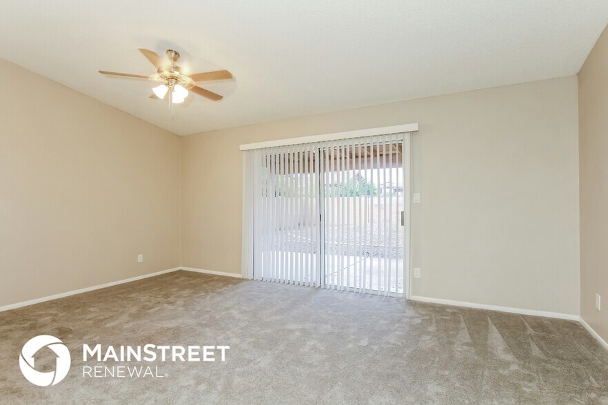 Building Photo - 2414 W Redfield Rd