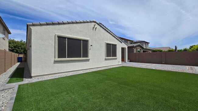 Building Photo - 11615 W Marguerite Ave