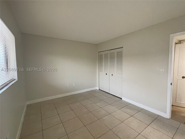 Building Photo - 8730 SW 133rd Ave
