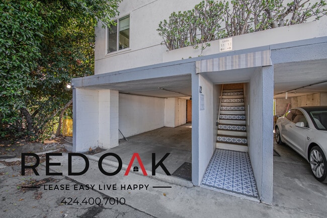 Building Photo - 2965 Waverly Dr