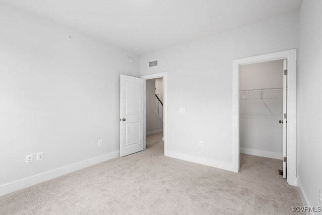 Building Photo - 1020 Bowe St