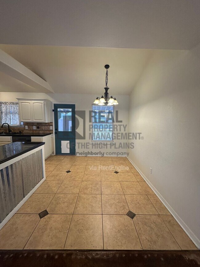 Building Photo - 2513 Stardust Ln