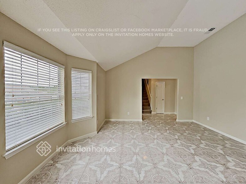Building Photo - 3539 Riverview Club Dr