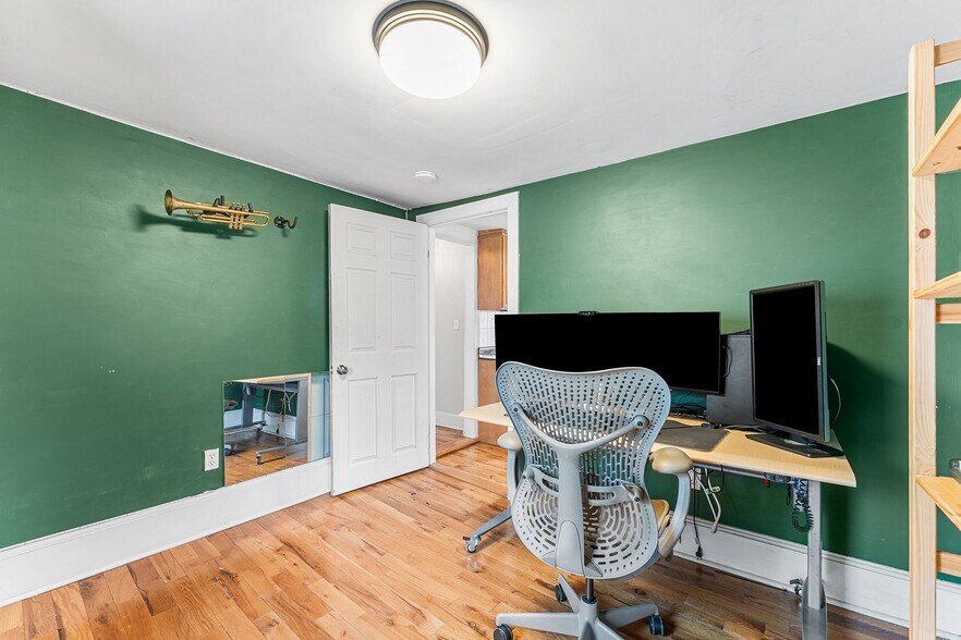 Building Photo - 42 Jefferson St