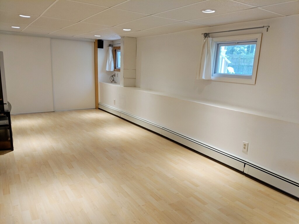 Building Photo - 43 Linwood St