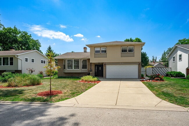 Building Photo - 1105 E Alder Ln