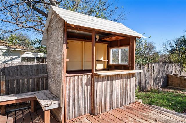 Building Photo - 604 Dunn St