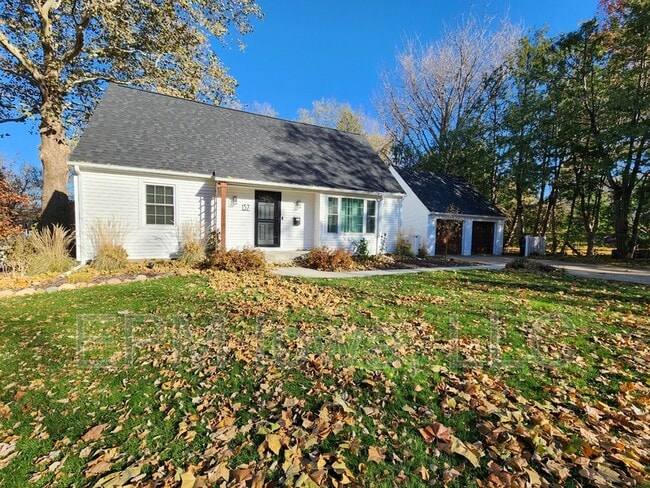 Building Photo - 137 Pauline Pl