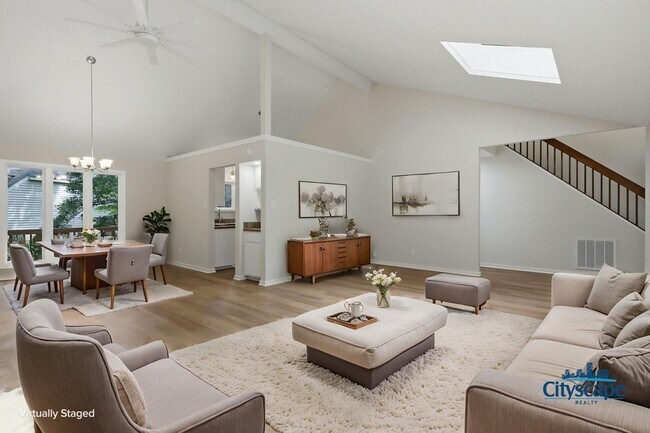 Building Photo - Swanky Brandermill Contemporary Home available NOW
