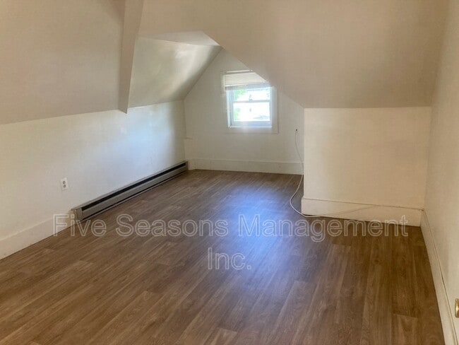 Building Photo - 55 S Union St