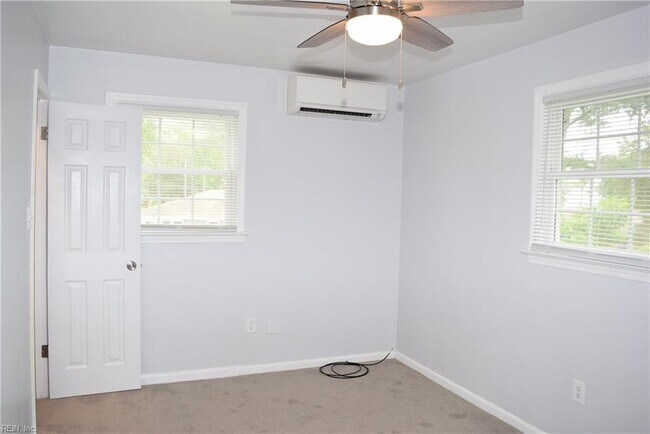 Building Photo - 1312 Sparrow Rd