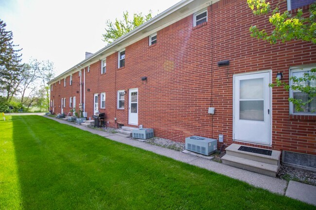 Building Photo - 2731 Glendale Ave