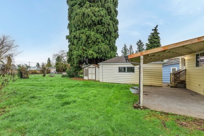 Building Photo - 2 bed 1 bath home in the heart of downtown Forest Grove