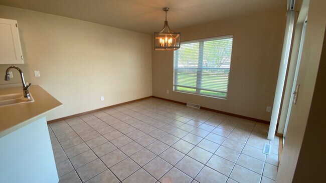 Building Photo - Rotherham: 151-153 East River Drive Duplex