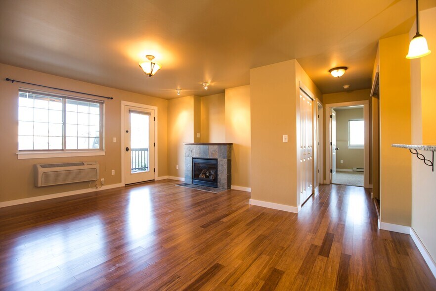 Building Photo - 4645 Bembrick St