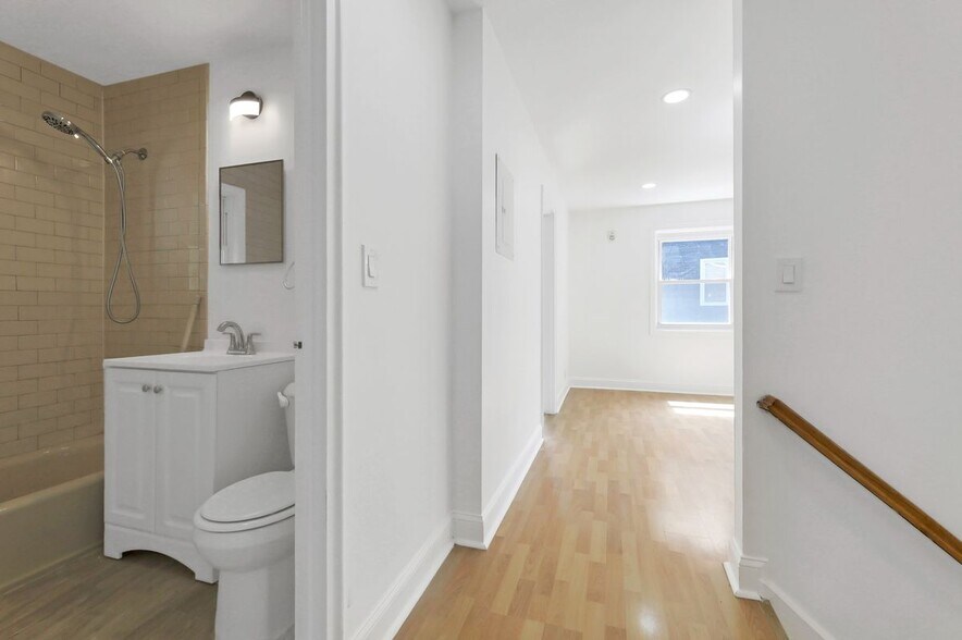 Building Photo - 179A Christie Heights St