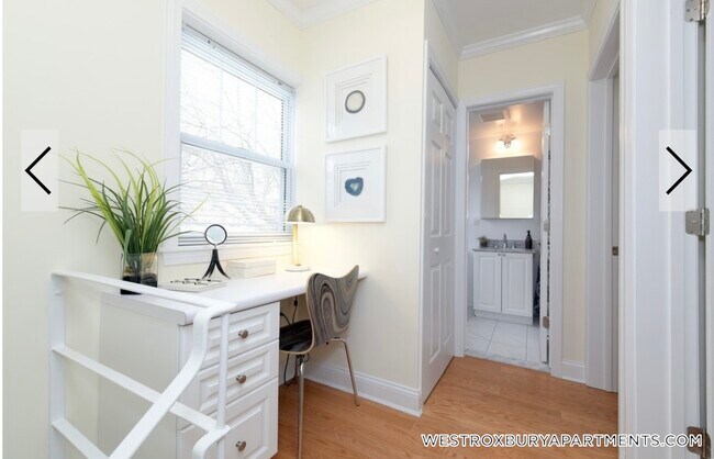 Building Photo - 252 Independence Dr