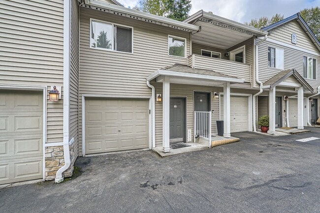 Building Photo - Gorgeous 3 Bed 2.5 Bath Condo @ The Desira...