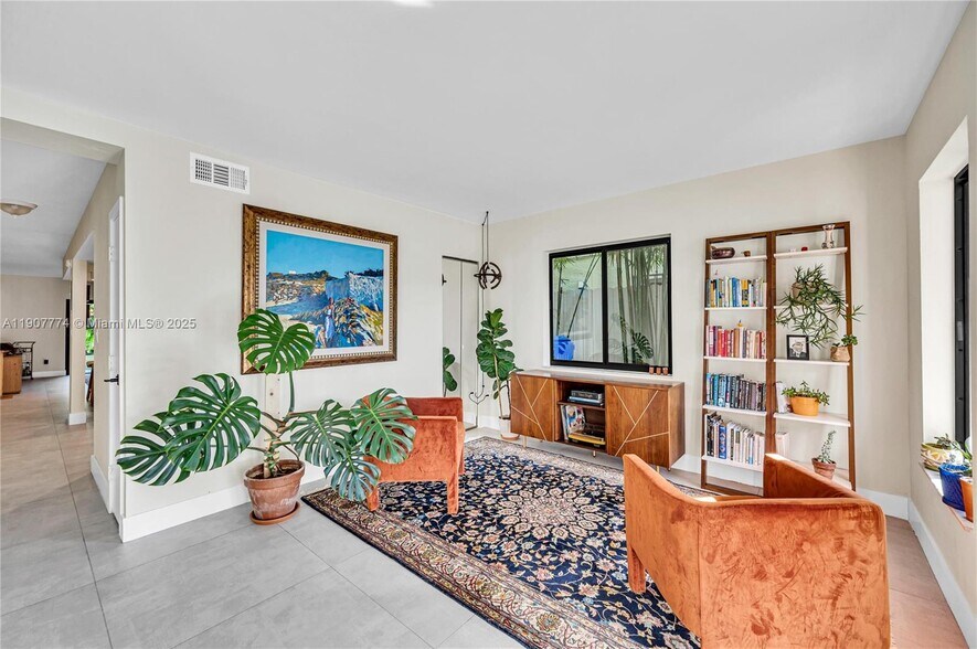 Building Photo - 2965 SW 25th Ter