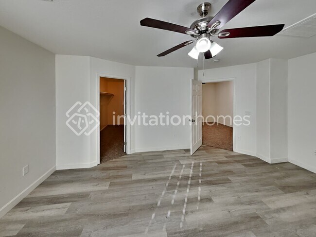 Building Photo - 4121 W Irwin Ave