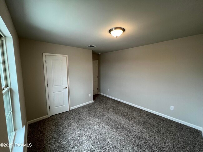 Building Photo - 129 Abbeywood Ct