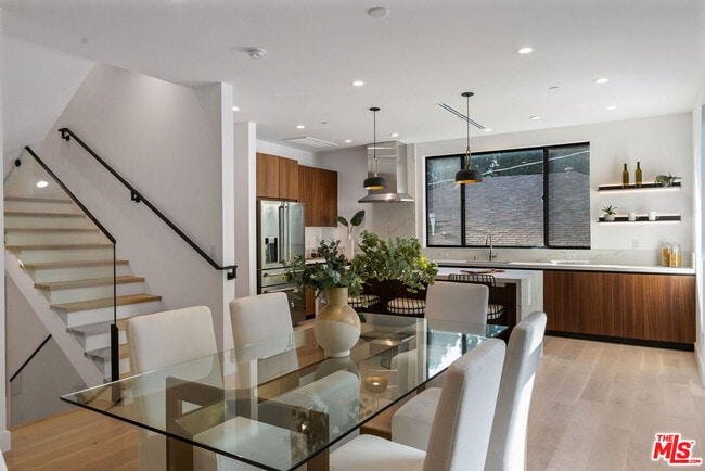 Building Photo - 2915 Avenel Terrace
