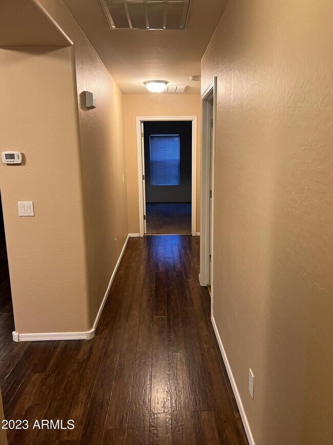 Building Photo - 10289 N 115th Dr