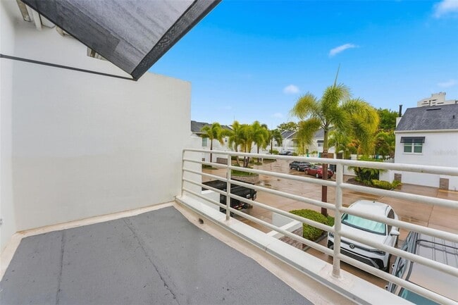 Building Photo - 2979 W Knights Ave