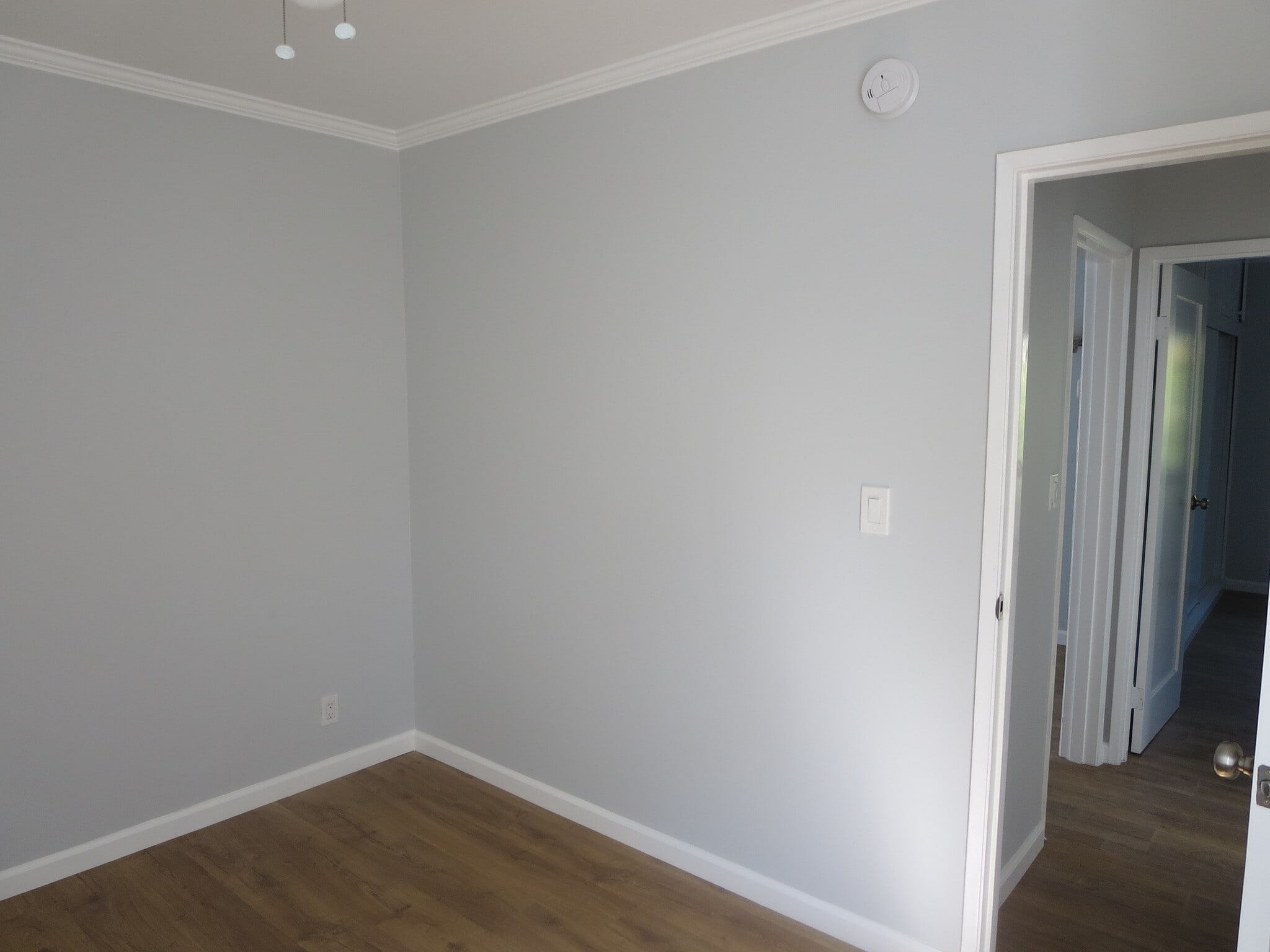 Building Photo - 1357 Edgecliffe Dr