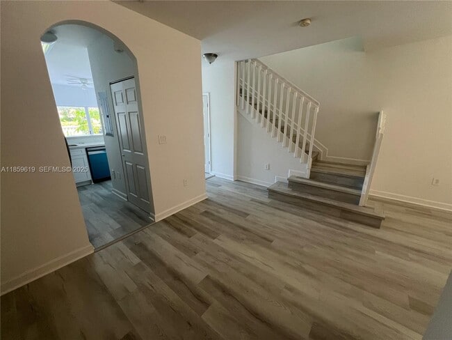 Building Photo - 1655 NE 33rd Rd