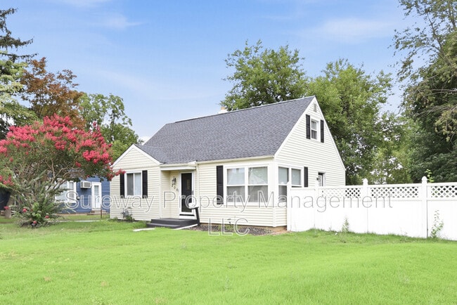 Building Photo - 208 Knight Ave