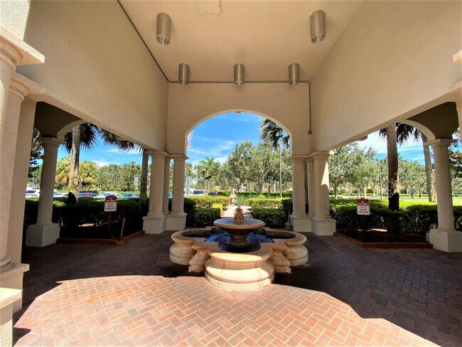 Building Photo - 6768 Heritage Grande