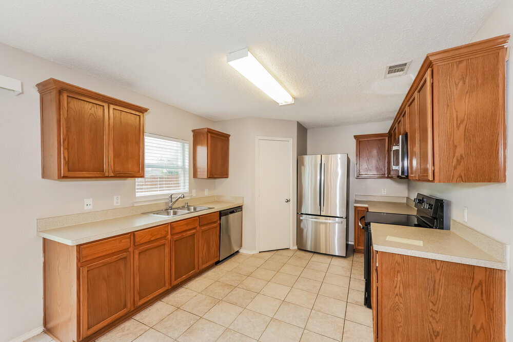 Building Photo - 819 Creekside Dr