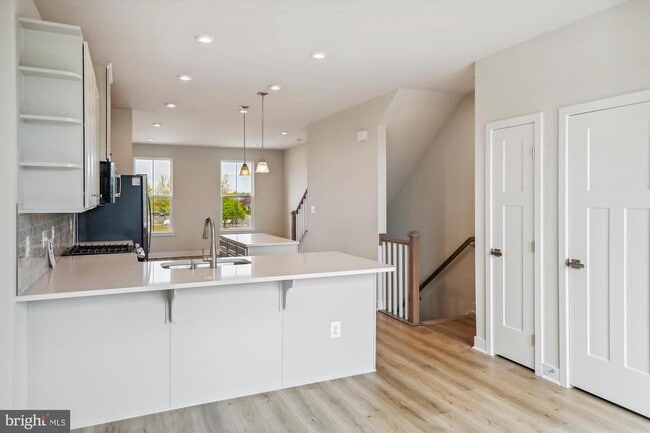 Building Photo - 4328 Ellipse Ter