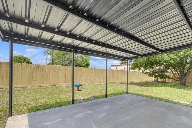 Building Photo - 18010 Santolina Ln
