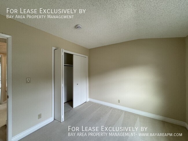 Building Photo - 782 Berkshire Dr